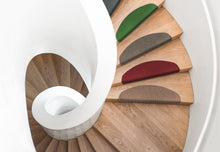Lade das Bild in den Galerie-Viewer, Einsatz Objekt & Wohnen: Stufenmatten tretford INTERLIFE | selbstklebend mit Trittschalldämmung in 40 Farben (Kopie)
